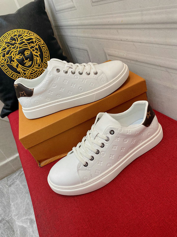 men LV shoes-050